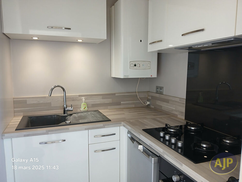 Location Appartement RESIDENCE ST PIERRE-T2 -SAINTES Saintes