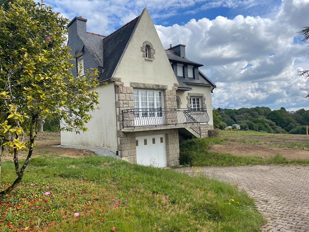 Maison à Louer T4 VANNEs PLOEREN - terrain 1500 m² environ - garage - cave- jardin