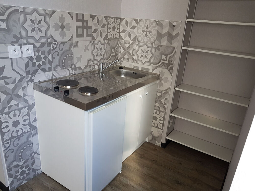 Location Appartement STUDIO DE 18.43m2 PLACE DE LA REPUBLIQUE Dijon