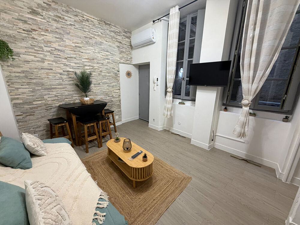 CENTRE VILLE, PLACE DES ESCLAFIDOUS - P2 38 m2 MEUBLE - AVEC CLIMATISATION