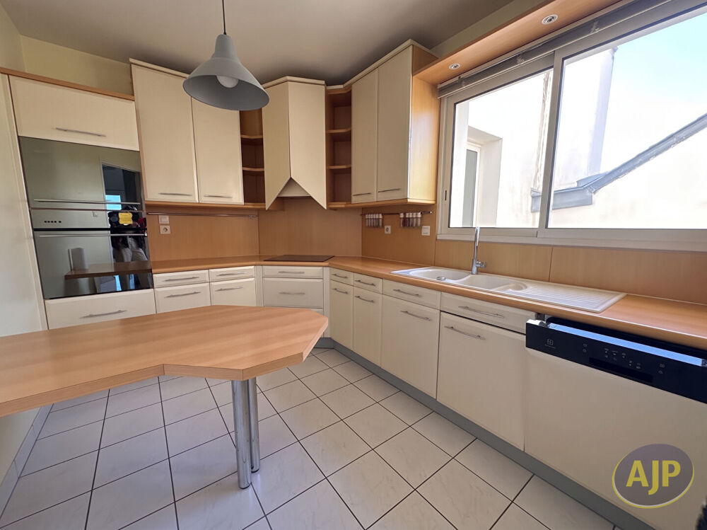 Location Appartement Appartement Nantes 4 pièce(s) 122 m2 Nantes