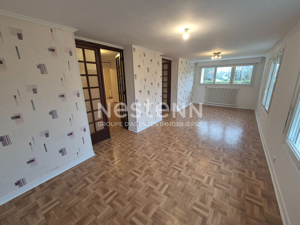 Maison familiale de 174 m² avec partie louée, située dans le bourg de Sulniac