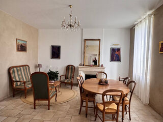  Maison à vendre 8 pièces 215 m²