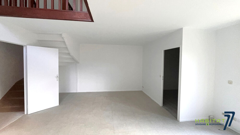 Vente Appartement DUPLEX 5 PIECES + PARKING 109.5 m2 Magny le hongre
