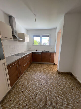  Appartement � louer 4 pi�ces 77 m�