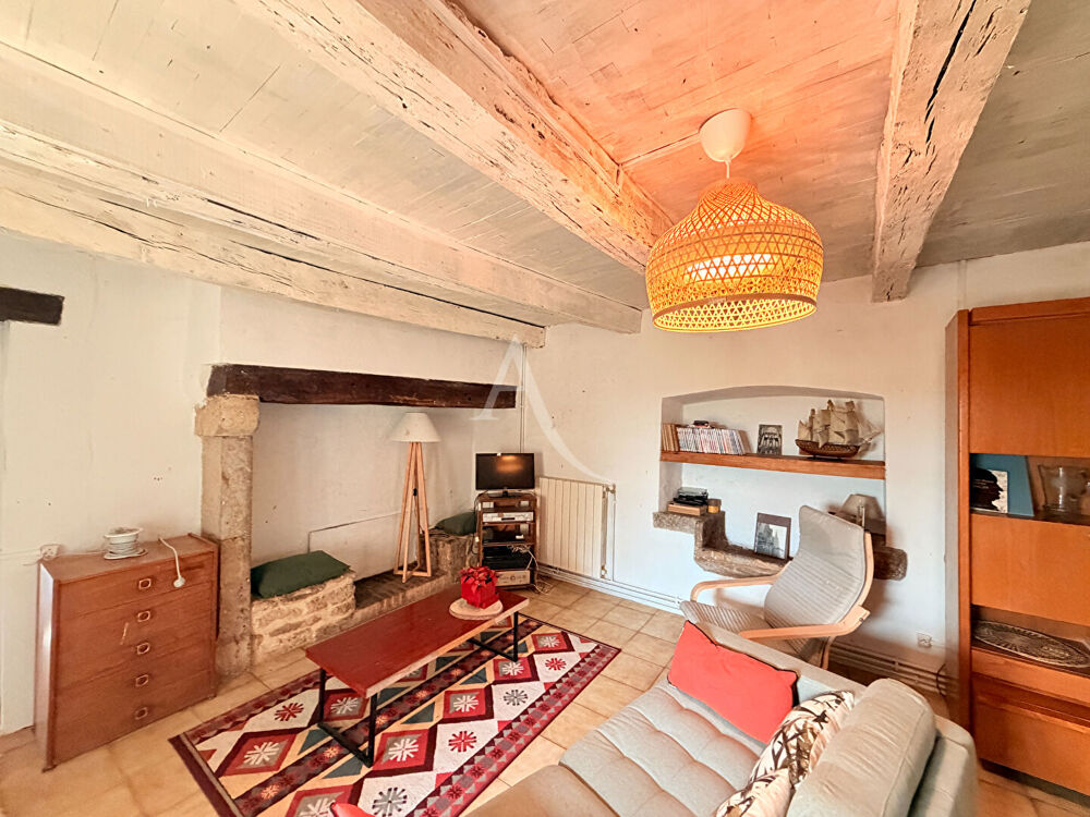 Maison en pierres avec grange