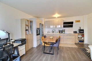 Vente Appartement Atlantis, appartement Massy 3 pièces 62.24 m2 avec loggia de 6. 96 m² et un parking en sous-sol Massy