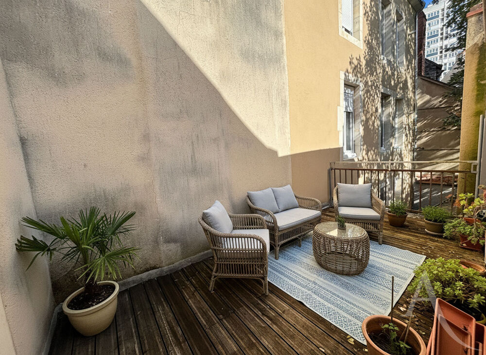 Location Appartement T2 rénové hyper centre avec terrasse Châteauroux