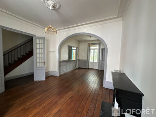  Maison à louer 6 pièces 126 m²