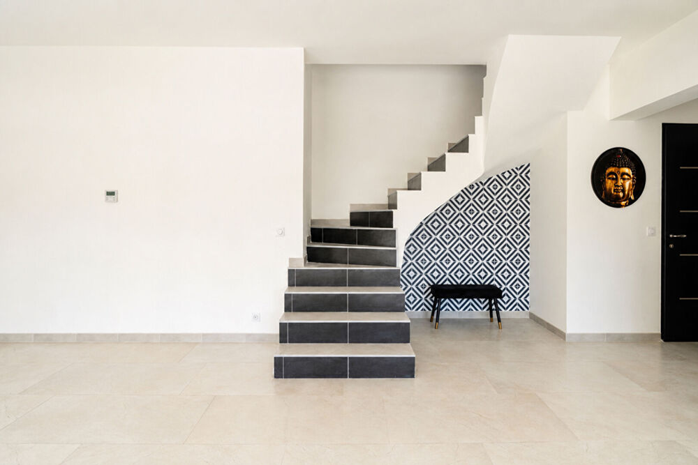 Vente Maison Maison d'architecte récente avec piscine et suite parentale de plain-pied à proximité d'Uzès Uzes