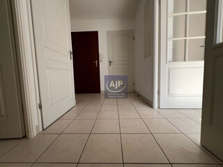  Appartement à louer 3 pièces 66 m²
