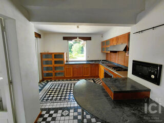  Maison � vendre 8 pi�ces 288 m� Sautron