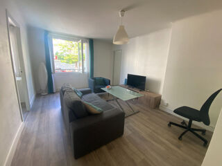  Appartement à louer 4 pièces 64 m²