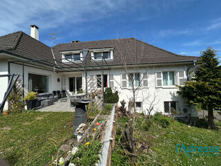  Maison  vendre 10 pices 264 m