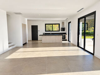  Maison à louer 5 pièces 160 m²