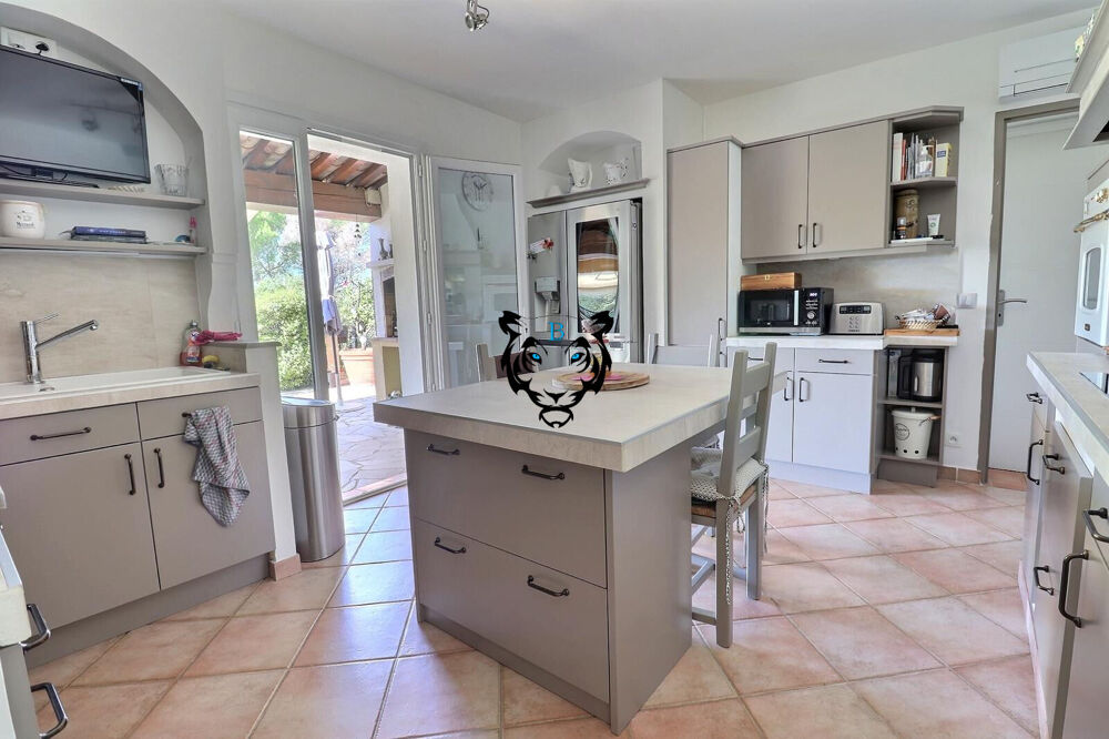 à vendre  Maison Roquebrune-sur-Argens (83520)