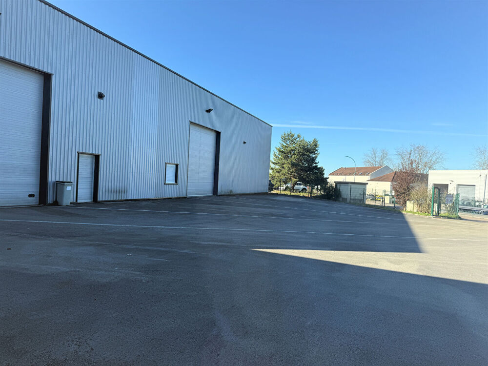   Local industriel 2 000m² A VENDRE - BESANCON  NORD Besancon
