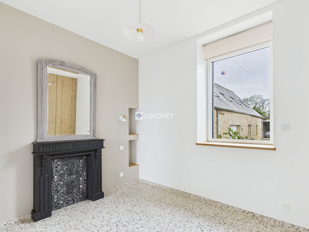 Location Maison Maison POULDREUZIC 5 Pièces 132 m² Pouldreuzic