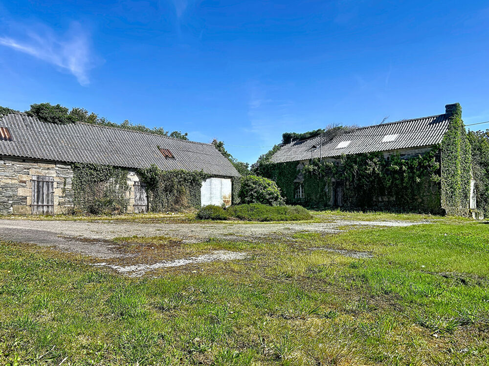 Vente Maison Ancien corps de ferme, 6 chambres, 4 dépendances, Quemeneven Quemeneven
