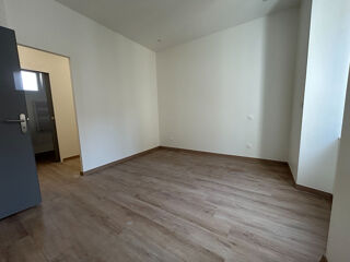 Appartement à louer 2 pièces 43 m²