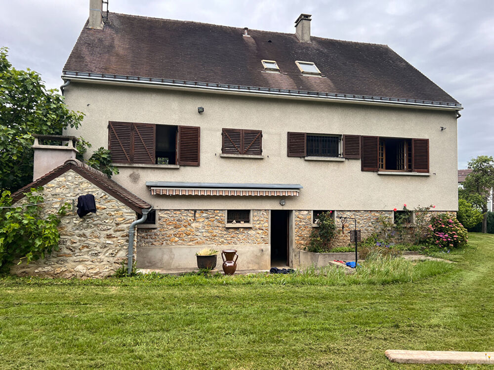 Pavillon indépendant 180 m² sur sous sol, jardin 1200 m².
