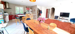  Maison à louer 6 pièces 138 m²