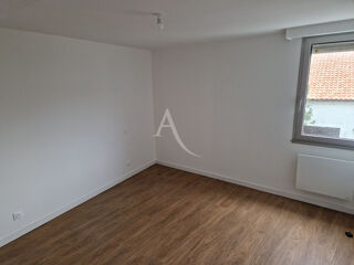  Appartement � louer 3 pi�ces 81 m�