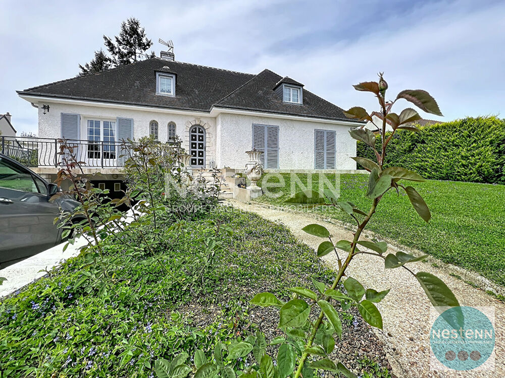 Maison spacieuse de 7 pièces à vendre à La Chaussée Saint Victor