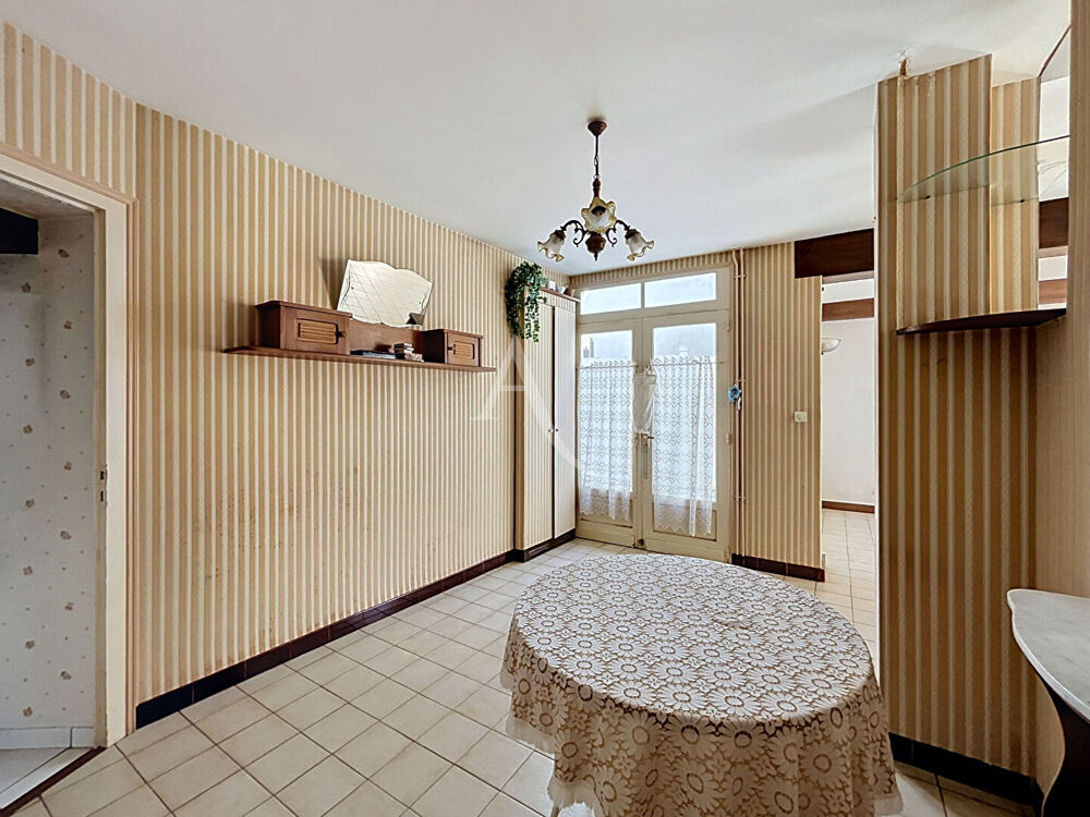Vente Maison Maison 7 pièces Faubourg - 5 chambres - cours Chateau gontier sur mayenne