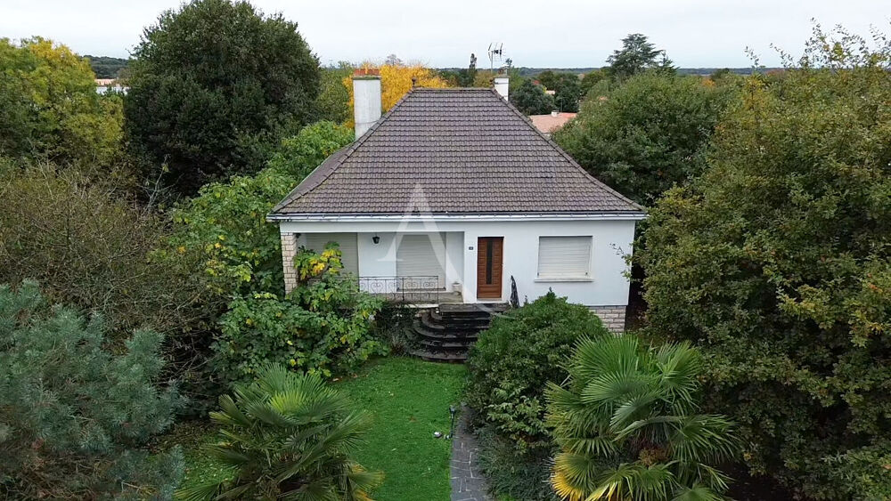 Maison à rénover 4 chambres à vendre en plein centre d'Aizenay