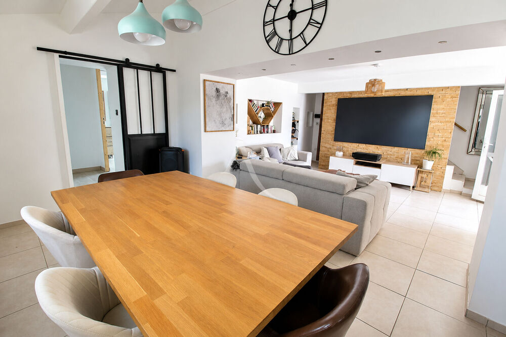 Vente Maison CUERS VILLA DE TYPE 4 avec T2 Independant, Piscine Cuers