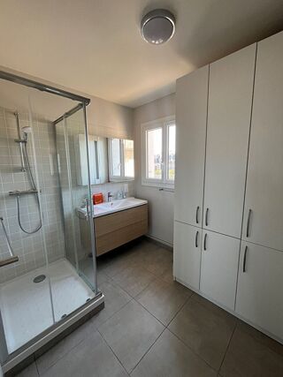  Appartement à louer 2 pièces 45 m²