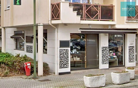 Murs commerciaux - Montrond Les Bains -74 m&sup2; - emplacement n&deg;1 - lou&eacute;s 900 par mois 175000 42210 Montrond les bains