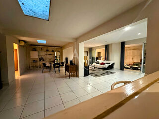  Maison � vendre 5 pi�ces 201 m�
