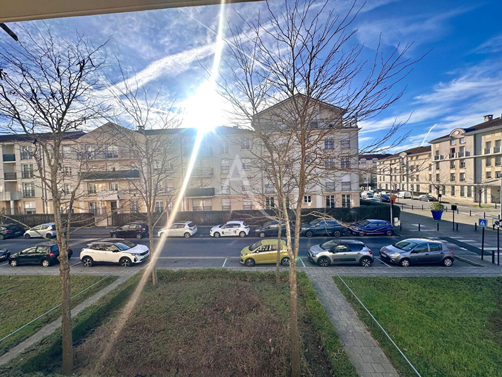 Location Appartement Appartement meublé hypercentre Bussy Saint Georges 1 pièce(s) 30.95 m2 + parking Bussy saint georges