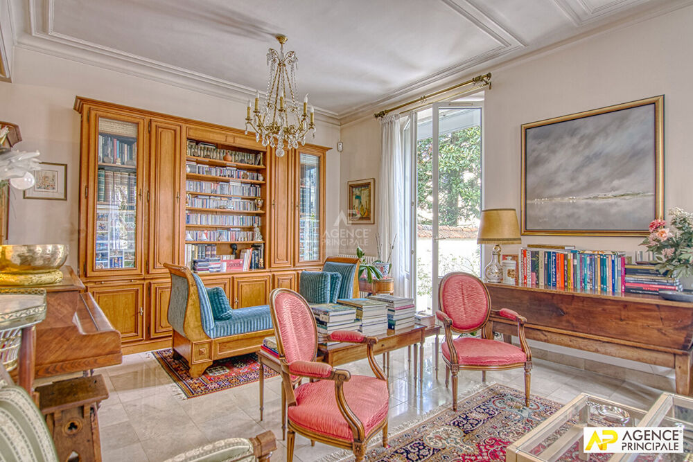 Vente Maison Versailles Rive-Droite Sainte Jeanne d'Arc - Maison 8 pièces de 163 m² habitables (235m² au sol) avec terrasse et garage Versailles
