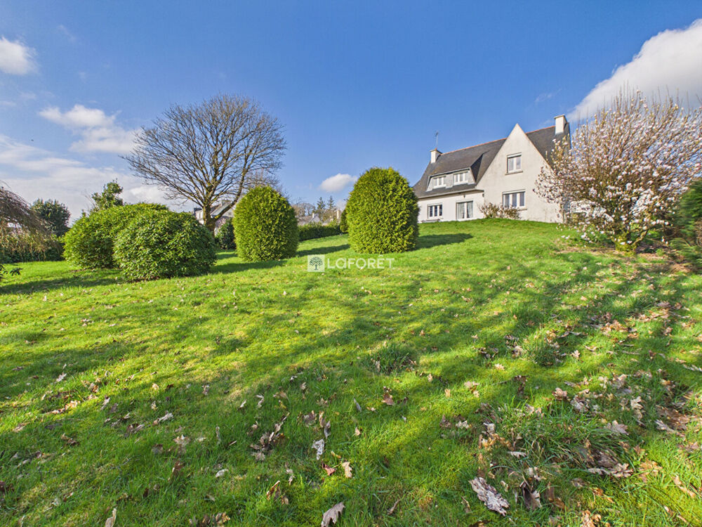Maison Chateauneuf Du Faou 7 pièce(s) 153 m2 sur 1 224 m2 de terrain