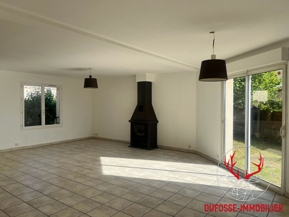 Vente Maison Maison à vendre à Saint Jean de Thurigneux - 5 pièces, 4 chambres Saint jean de thurigneux
