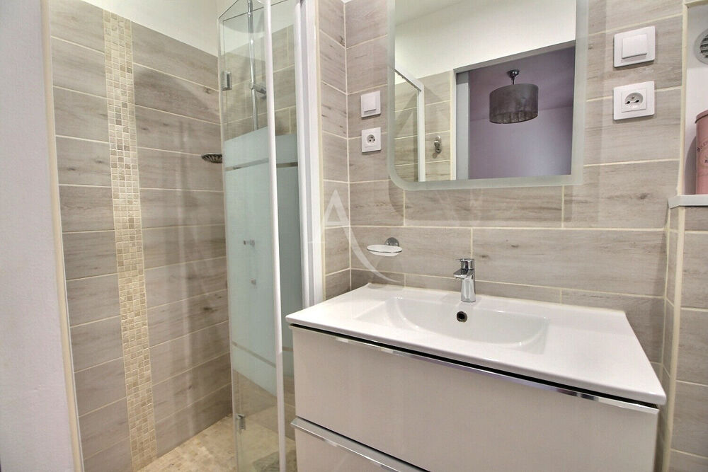 à vendre  Maison Carqueiranne (83320)