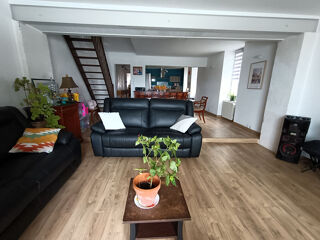  Immeuble à vendre 8 pièces 237 m²