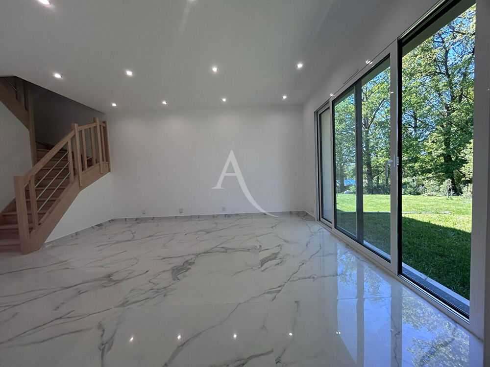 Vente Maison Maison Mouroux 5 pièce(s) 114.76 m2 DPE A Frais de Notaire Réduit Mouroux