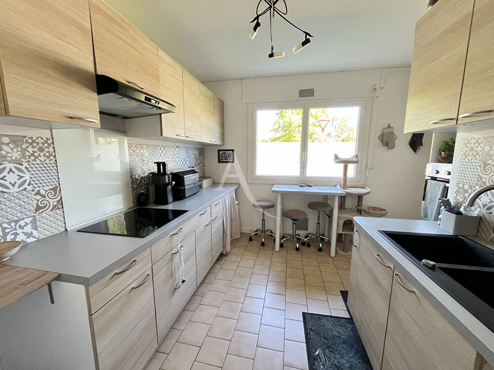 Vente Appartement Appartement Dourdan 3 pièce(s) 71.31 m2 et local Dourdan