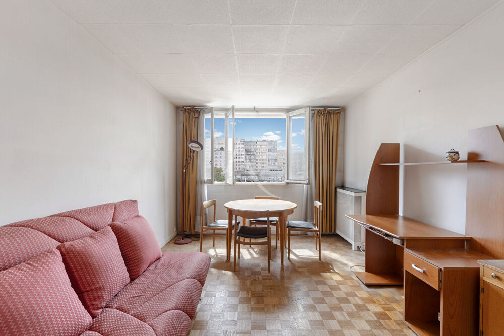 Vente Appartement Paris 18? - 2 pièces de 43,97 m² à rénover avec BOX fermé - 3 min Métro 12 (Marx Dormoy) Paris 18