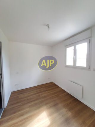  Appartement à louer 2 pièces 33 m²