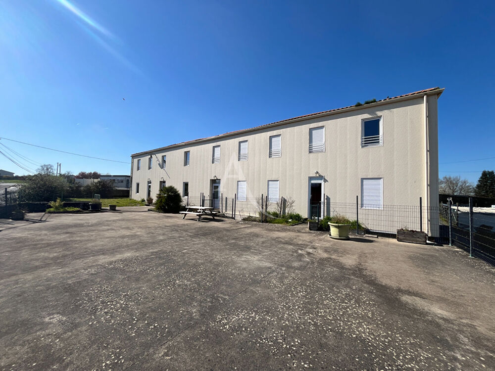 Vente Maison Maison  18 pièce(s) 320 m2 Les epesses