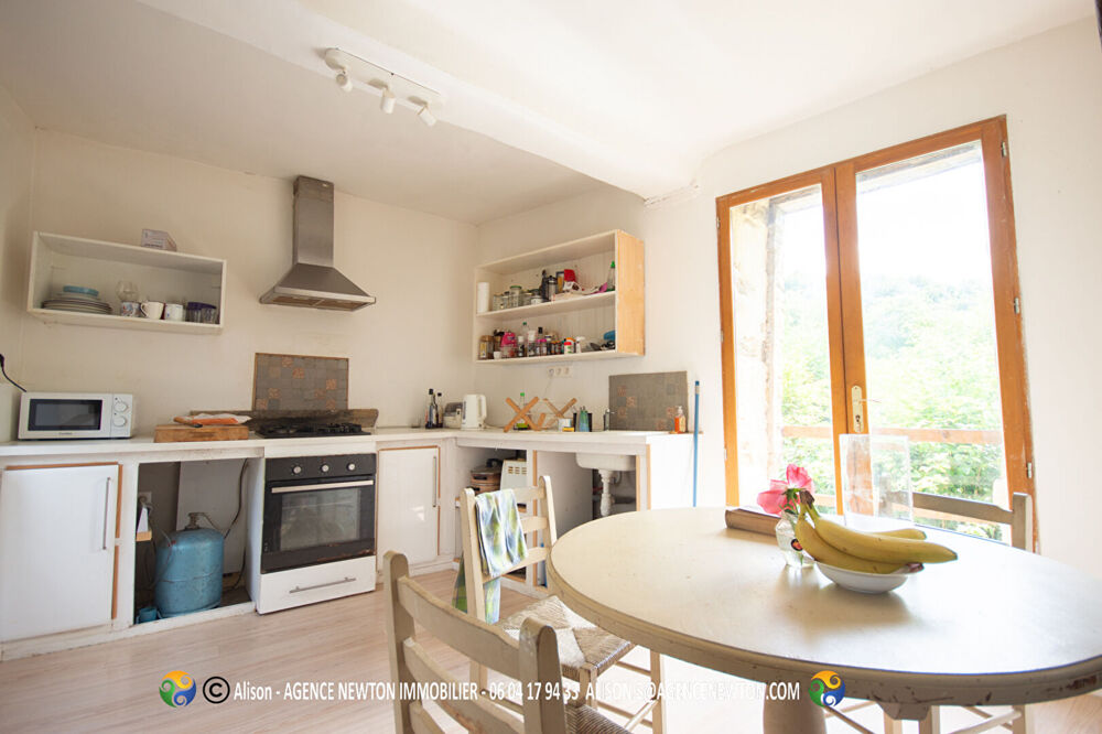 Vente Maison SOUS-OFFRE - NORMANDIE, La Manche, Saint-James. Maison individuelle 2 chambres, à proximité du centre-ville. Saint james