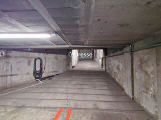  Parking / Garage à vendre  Paris