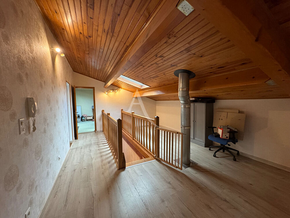 Vente Maison Lisle sur Tarn . Maison de +/- 193 m² Lisle sur tarn