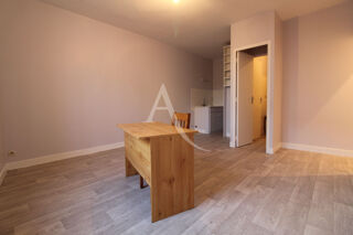  Appartement à louer 1 pièce 23 m²