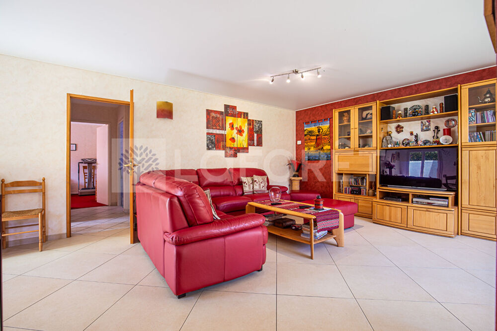 AGENCE IMMOBILIERE LAFORET - "MUSA" - ANNECY / VIEUGY - APPARTEMENT T3 de 96,18m² - TERRASSE - JARDINS - GARAGE - PLACE DE STATI